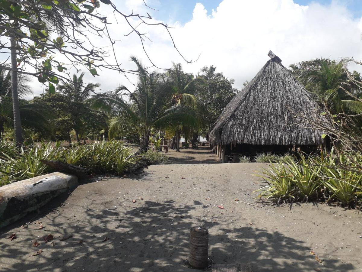 Hostal Pachamama Isla de Canas Exterior photo